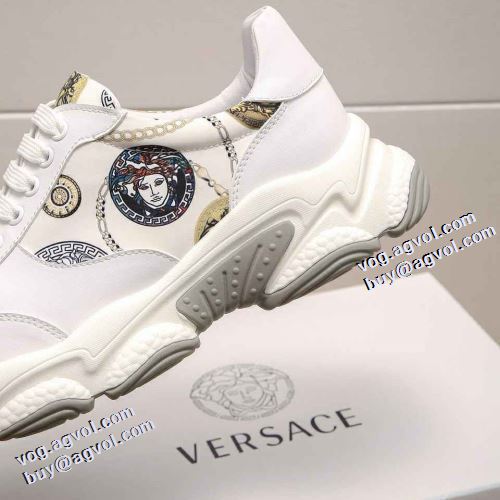 2021秋冬 ヴェルサーチVERSACE スニーカー 厚底 超軽量設計 軽量で疲れにくい バレーボールシューズ 耐久性のある ヴェルサーチスーパーコピー