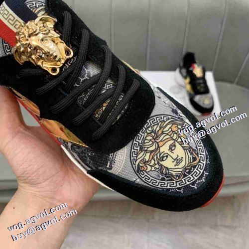 ランニングシューズ すべり防止 2021秋冬 ヴェルサーチVERSACE 2色可選 ロードジョグ クッション加工 ヴェルサーチブランド 偽物 通販 履き心地抜群