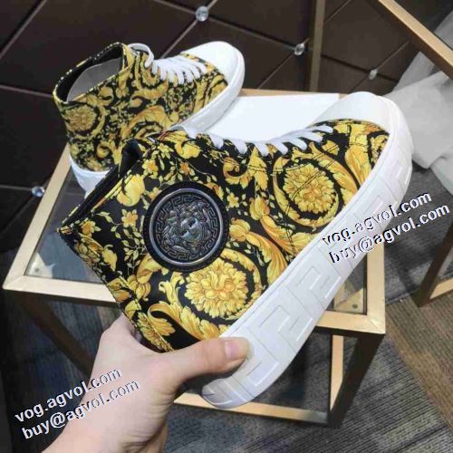 2021秋冬 ヴェルサーチVERSACE 超目玉 2色可選 靴の滑り止め ヴェルサーチスーパーコピー 激安 秋冬 大人の雰囲気抜群 ハイトップシューズ 極上シューズ