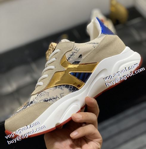 2色可選 ランニングシューズ コスパ最高のプライス ヴェルサーチスーパーコピー 超軽量設計 2021秋冬 ヴェルサーチVERSACE ファッション 人気 優しい履き心地