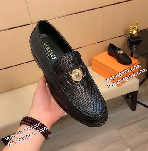 ローファー セール中 ビジネスシューズ 軽い履き心地 極上シューズ 2021秋冬 ヴェルサーチVERSACE ヴェルサーチコピー ブランド