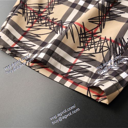  大人気☆NEW!!  バーバリー BURBERRY BURBERRYブランドコピー 2021春夏 半袖Tシャツ 上下セット  