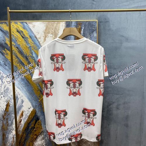  バーバリー BURBERRY 2色可選 BURBERRYコピー  2021春夏 半袖Tシャツ スタイルアップ効果
