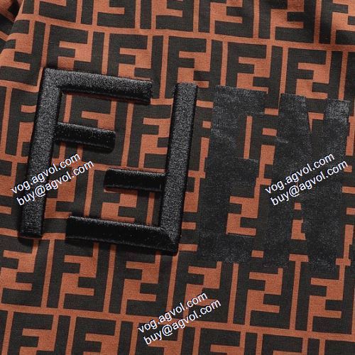 海外セレブ愛用 半袖シャツ 2021春夏 フェンディ FENDI  フェンディブランド 偽物 通販