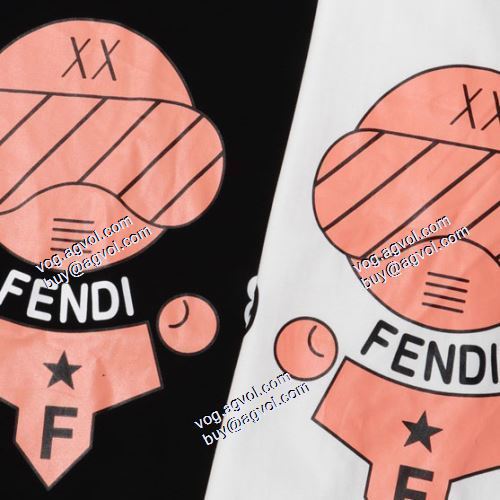  プレゼントに  FENDIブランド コピー 2色可選 フェンディ FENDI  半袖シャツ 2021春夏