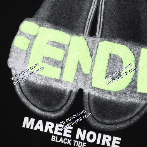  半袖シャツ FENDIスーパーコピー 2021春夏  フェンディ FENDI  ～希少 2色可選 完売品！ 