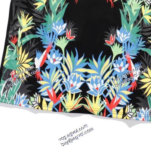 2色可選 ジバンシー GIVENCHY 2021春夏 半袖シャツ スタイリッシュな印象 ジバンシィスーパーコピー 激安 