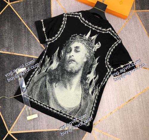  売れ筋！ GIVENCHYコピー ブランド 2021春夏 ジバンシー GIVENCHY 半袖Tシャツ 
