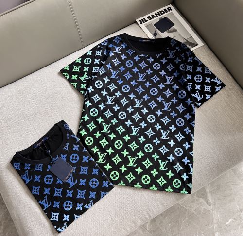 ルイ ヴィトンスーパーコピー 2022新作 半袖Tシャツ 高級感漂わせる ルイ ヴィトン LOUIS VUITTON 収縮性のある クールビズ バリエーションに富む