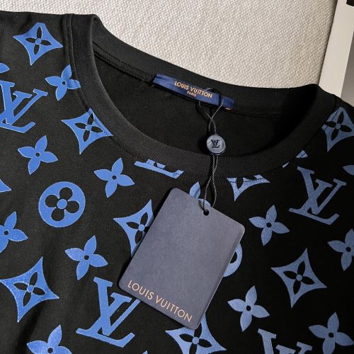 ルイ ヴィトンスーパーコピー 2022新作 半袖Tシャツ 高級感漂わせる ルイ ヴィトン LOUIS VUITTON 収縮性のある クールビズ バリエーションに富む