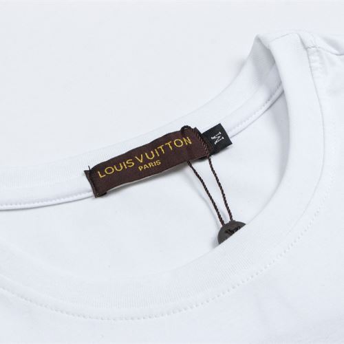 ルイ ヴィトン LOUIS VUITTON 2022新作 自分らしいスタイリング 落ち着いた質感 Tシャツ ルイ ヴィトンスーパーコピー 激安 乾きやすい 2色可選