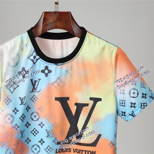 海外セレブ愛用 半袖シャツ 2021春夏 ルイ ヴィトン LOUIS VUITTON ルイ ヴィトンブランド 偽物 通販 　