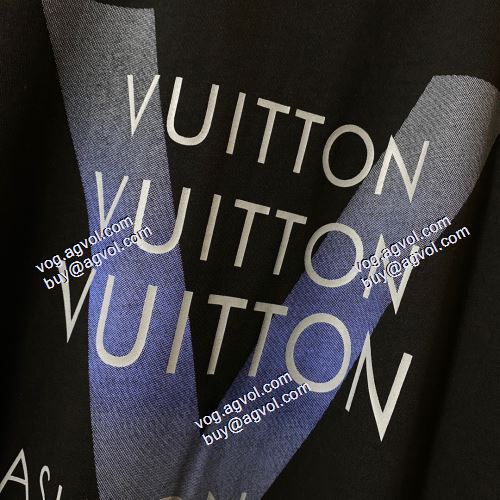  2021春夏 2色可選  LOUIS VUITTONスーパーコピー 代引  半袖シャツ  ルイ ヴィトン LOUIS VUITTON  高級感ある
