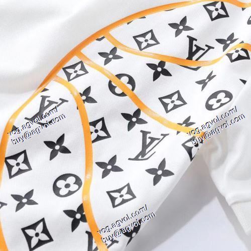  ルイ ヴィトン LOUIS VUITTON 高級感溢れるデザイン 2021春夏 LOUIS VUITTONブランド コピー 半袖Tシャツ 4色可選  