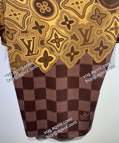  2021春夏 半袖Tシャツ LOUIS VUITTONコピー 首胸ロゴ ルイ ヴィトン LOUIS VUITTON
