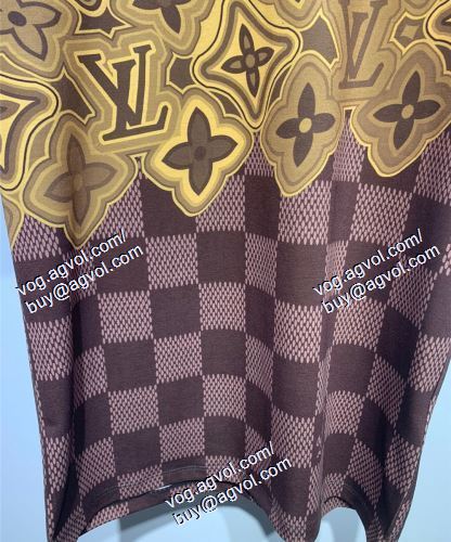  2021春夏 半袖Tシャツ LOUIS VUITTONコピー 首胸ロゴ ルイ ヴィトン LOUIS VUITTON