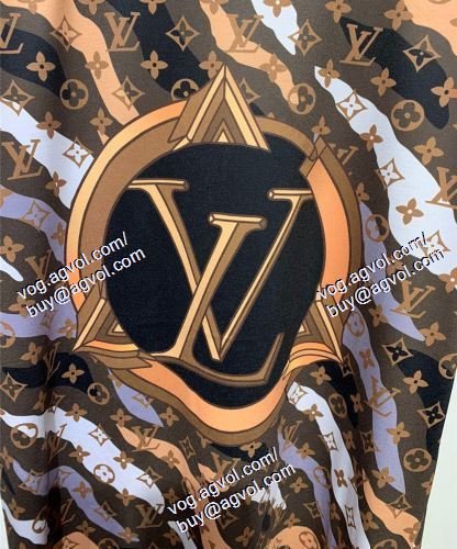  半袖Tシャツ ルイ ヴィトン LOUIS VUITTON 絶大な人気を誇る 2021春夏 LOUIS VUITTONブランド 偽物 通販