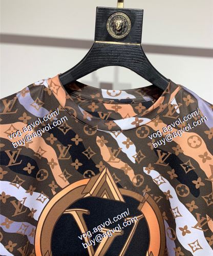  半袖Tシャツ ルイ ヴィトン LOUIS VUITTON 絶大な人気を誇る 2021春夏 LOUIS VUITTONブランド 偽物 通販