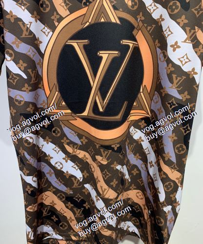  2021春夏 LOUIS VUITTONコピーブランド 半袖Tシャツ ムダな装飾を排したデザイン ルイ ヴィトン LOUIS VUITTON  