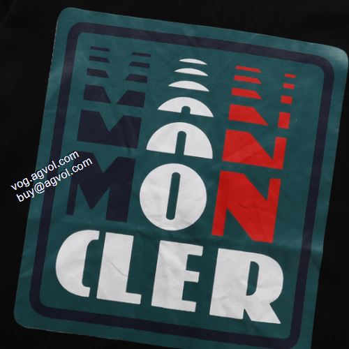 モンクレール MONCLER 半袖シャツ 2021春夏 最安値に挑戦 MONCLERブランド 偽物 通販 2色可選