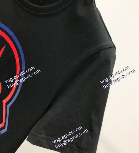 2色可選 極上の着心地 モンクレール MONCLER 半袖シャツ 2021春夏 モンクレールブランド 偽物 通販 