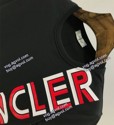 2色可選 モンクレール MONCLER 半袖シャツ MONCLER偽物ブランド 2021春夏 綺麗に決まるフォルム！ 