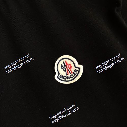  2021春夏 半袖Tシャツ 2色可選 抜群の雰囲気が作れる! MONCLERコピー モンクレール MONCLER