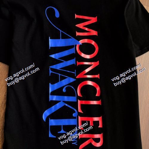  2021春夏 半袖Tシャツ 2色可選 抜群の雰囲気が作れる! MONCLERコピー モンクレール MONCLER