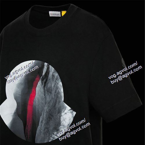  モンクレール MONCLER 2021春夏 半袖Tシャツ ファション性の高い 2色可選 MONCLERブランドスーパーコピー