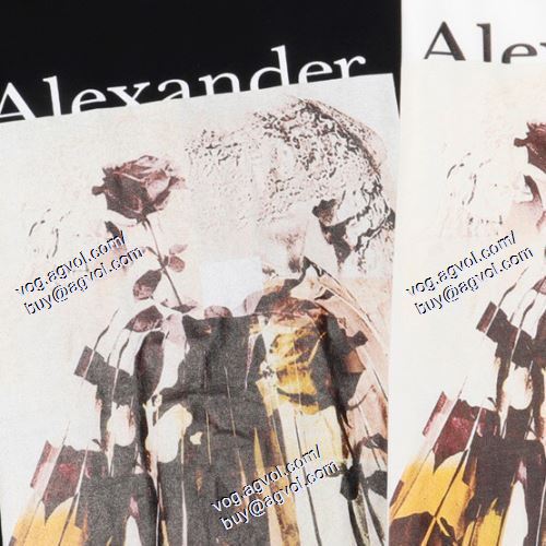  2021春夏 alexander mcqueen偽物ブランド 首胸ロゴ アレキサンダー マックイーン alexander mcqueen 2色可選 半袖Tシャツ
