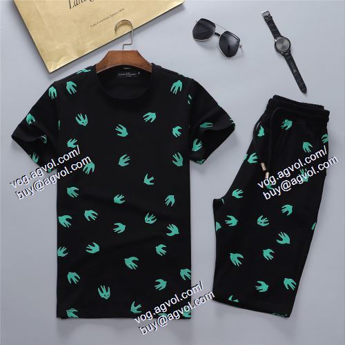  アレキサンダー マックイーン alexander mcqueen 2色可選 alexander mcqueenブランドコピー 半袖Tシャツ 上下セット スタイルアップ効果 2021春夏