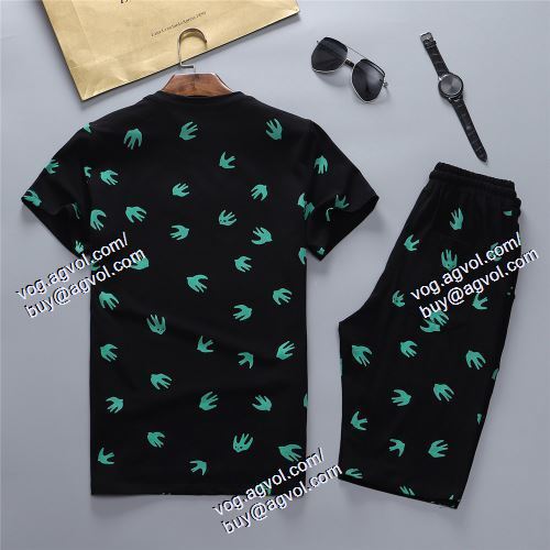  アレキサンダー マックイーン alexander mcqueen 2色可選 alexander mcqueenブランドコピー 半袖Tシャツ 上下セット スタイルアップ効果 2021春夏