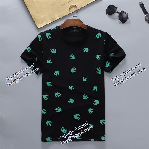  アレキサンダー マックイーン alexander mcqueen 2色可選 alexander mcqueenブランドコピー 半袖Tシャツ 上下セット スタイルアップ効果 2021春夏