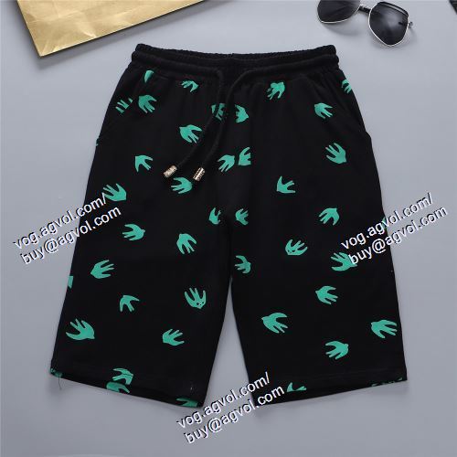  アレキサンダー マックイーン alexander mcqueen 2色可選 alexander mcqueenブランドコピー 半袖Tシャツ 上下セット スタイルアップ効果 2021春夏