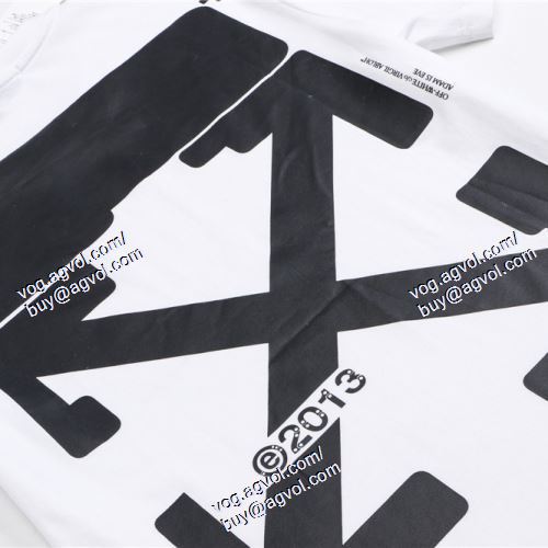  Off-White オフホワイト 2021春夏 重宝するアイテム OFF-WHITE オフホワイトブランド コピー 半袖Tシャツ 2色可選