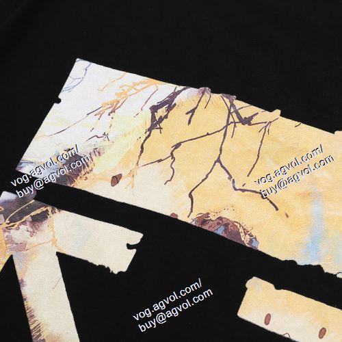  OFF-WHITE オフホワイトブランドスーパーコピー 値下げ！ 半袖Tシャツ Off-White オフホワイト 2021春夏 2色可選