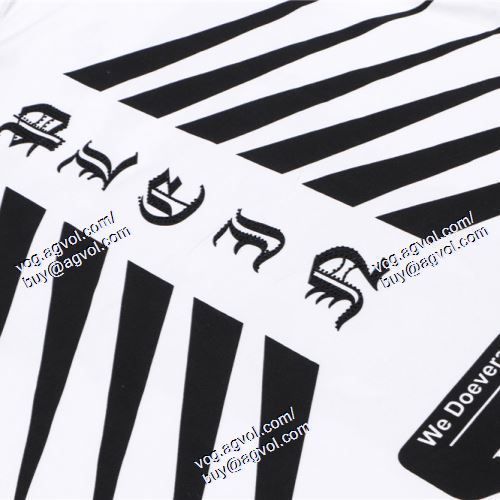  PHILIPP PLEINブランド 偽物 通販 2色可選 半袖Tシャツ フィリッププレイン PHILIPP PLEIN 2021春夏 お洒落に魅せる