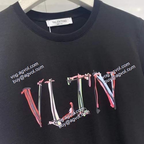  VALENTINOブランド コピー  2021春夏  半袖シャツ  ヴァレンティノ VALENTINO  2色可選  首胸ロゴ 
