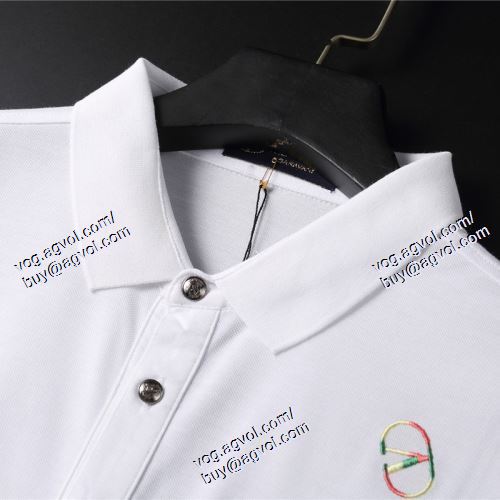  2021春夏 VALENTINOブランド コピー 2色可選 ヴァレンティノ VALENTINO 半袖Tシャツ 落ち着いた感覚