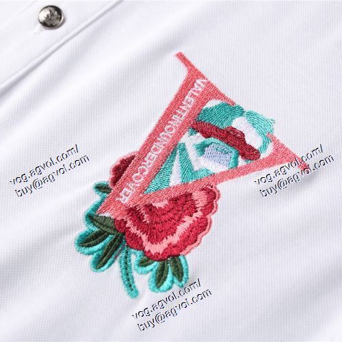  2021春夏 VALENTINOブランド コピー 2色可選 ヴァレンティノ VALENTINO 半袖Tシャツ 落ち着いた感覚