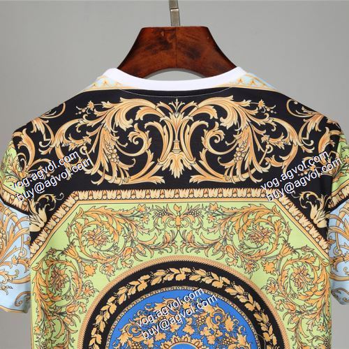 半袖シャツ ヴェルサーチVERSACE 2021春夏 ヴェルサーチコピー 人気新品★超特価★ 