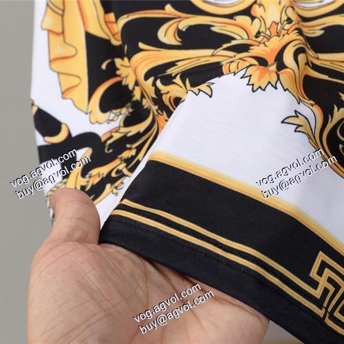 VERSACEブランドスーパーコピー 半袖シャツ 2021春夏 ヴェルサーチVERSACE 派手 