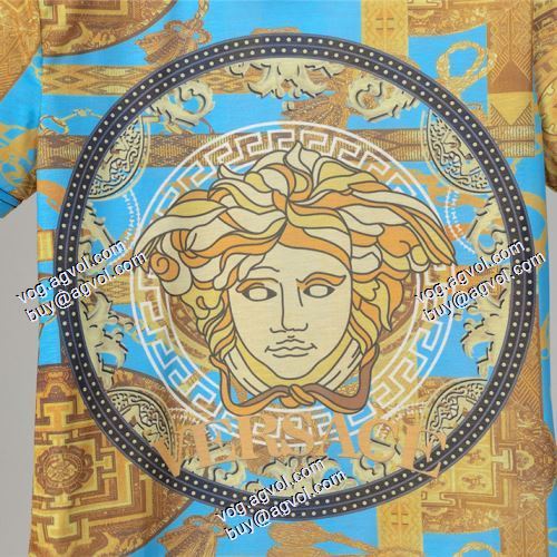 人気販売中 VERSACEスーパーコピー 半袖シャツ ヴェルサーチVERSACE  2021春夏