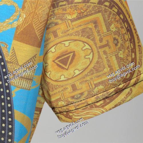 人気販売中 VERSACEスーパーコピー 半袖シャツ ヴェルサーチVERSACE  2021春夏