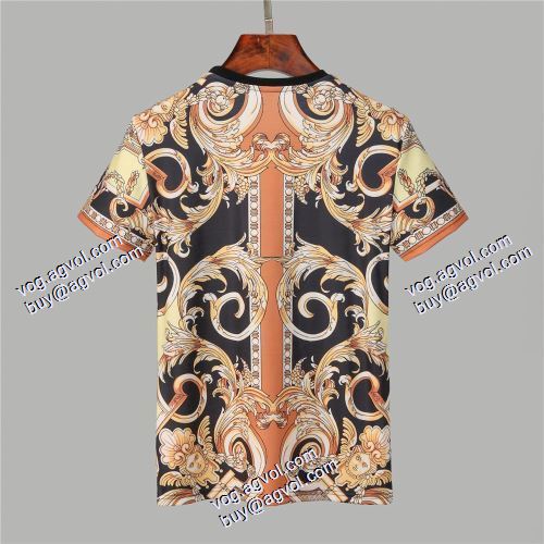 VERSACE偽物ブランド 海外セレブ愛用 ヴェルサーチVERSACE 半袖シャツ 2021春夏