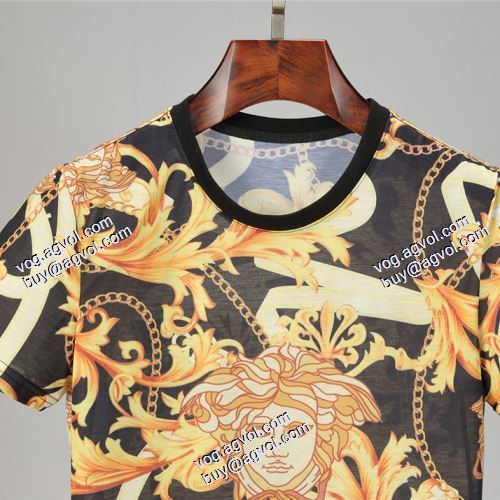 ヴェルサーチVERSACE 2021春夏 半袖シャツ VERSACEコピーブランド 高品質 人気