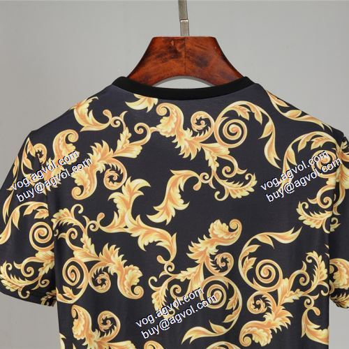 半袖シャツ 2021春夏 ヴェルサーチVERSACE 着心地抜群 VERSACEスーパーコピー 激安