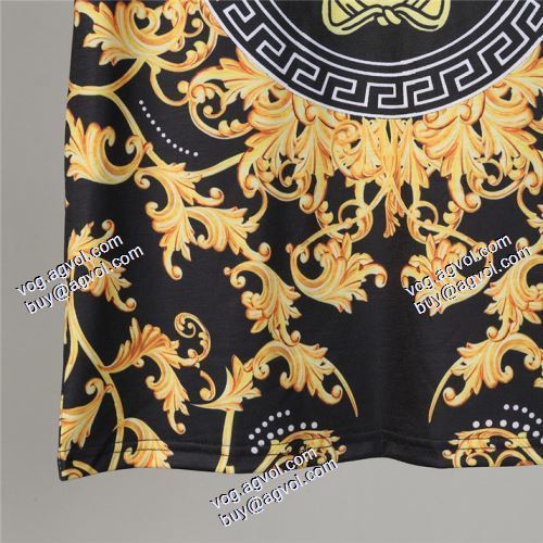 半袖シャツ 2021春夏 ヴェルサーチVERSACE 着心地抜群 VERSACEスーパーコピー 激安