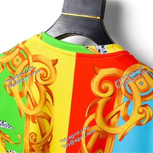 ヴェルサーチVERSACE 2021春夏 半袖シャツ VERSACEコピーブランド 落ち着いた感覚 