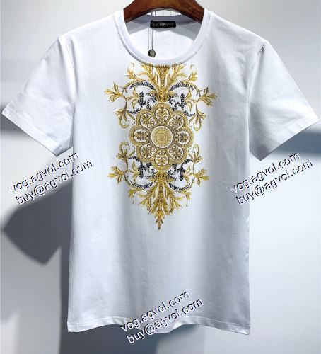 2色可選 半袖シャツ ヴェルサーチVERSACE 上品な輝きを放つ形 2021春夏 VERSACEスーパーコピー 激安 